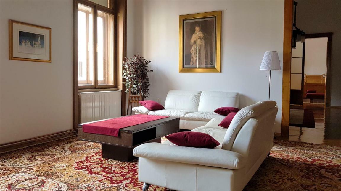 Luxury Apartment In The Heart Of Varaždin Exterior foto
