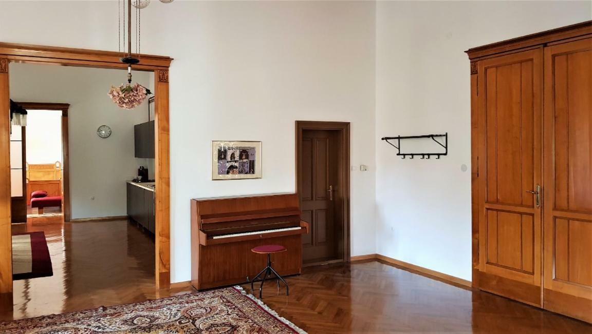 Luxury Apartment In The Heart Of Varaždin Exterior foto